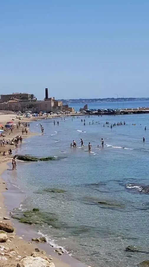 הוילה Via Marchesi אבולה 0*,  איטליה